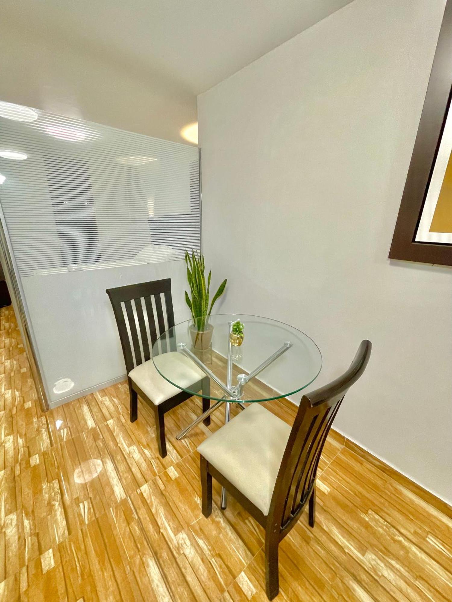טרוחיו Jultom Inn Hotel & Suites מראה חיצוני תמונה