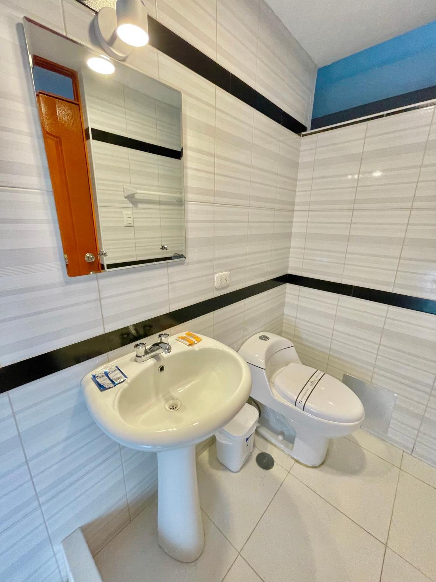 טרוחיו Jultom Inn Hotel & Suites מראה חיצוני תמונה