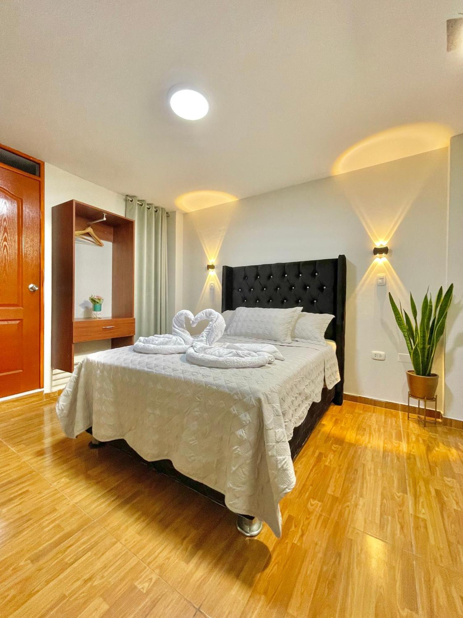 טרוחיו Jultom Inn Hotel & Suites מראה חיצוני תמונה